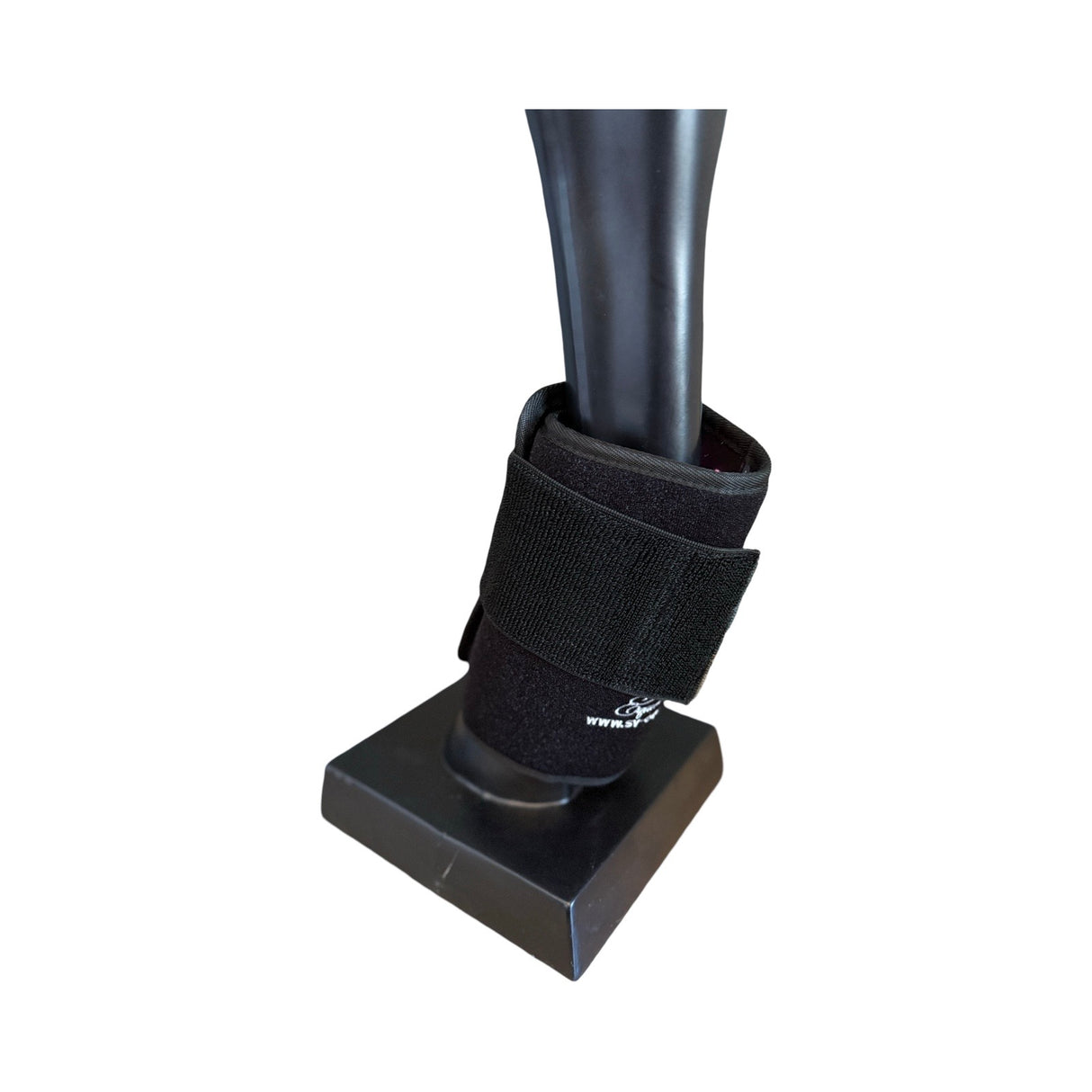 “Horse using LED red light therapy pad on back”
“Equine infrared light therapy for stifle injury”
“All-Rounder LED therapy pad for horse legs and soft tissue recovery”
“SV Equine Therapy pad for inflammation and mobility”