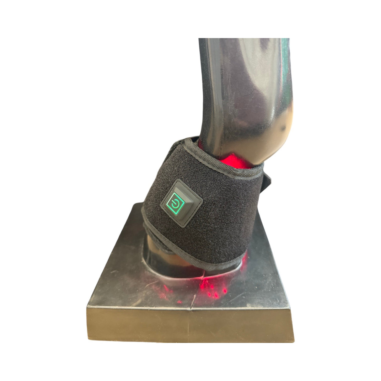 Horse hoof wrapped in red light therapy pad”
“Infrared LED pad treating coronary band inflammation”
“Cordless hoof LED therapy device with Velcro fastening”