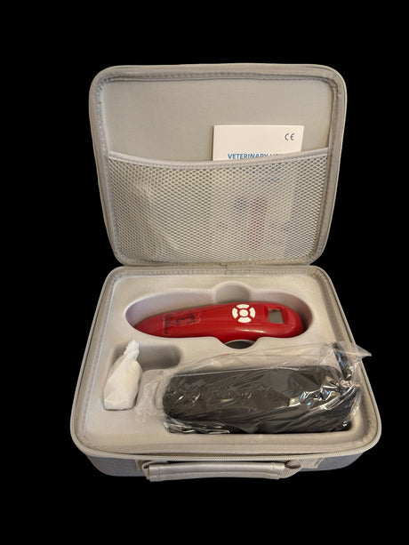 Portable low-level laser therapy kit with safety glasses